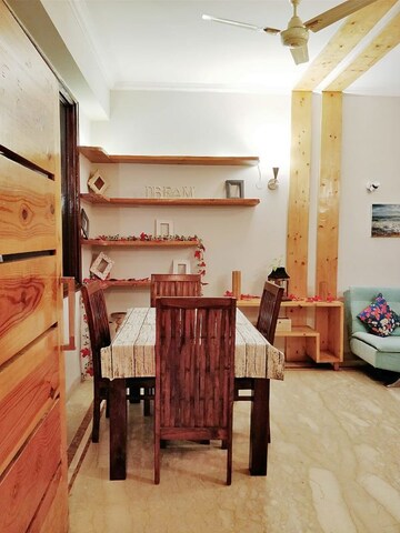 Staircase in 4 BHK Apartment at Suncity Essel Tower, Sector 28 – for Rent