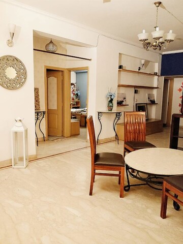 Living Room in 4 BHK Apartment at Suncity Essel Tower, Sector 28 – for Rent