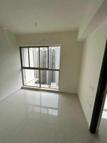 Room in 1 BHK Apartment at Lodha Crown Kolshet, Kolshet Road – for Rent