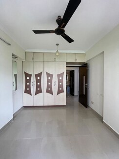 2 BHK Apartment For Rent in Premier Kailash Tower
