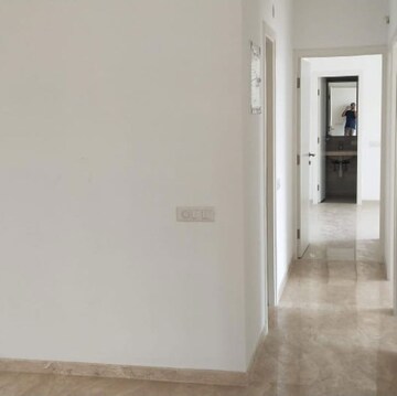 Room in 2.5 BHK Apartment at Hiranandani Obelia The Walk, Hiranandani Estate – for Rent