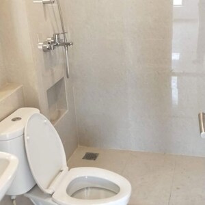 Bathroom in 2.5 BHK Apartment at Hiranandani Obelia The Walk, Hiranandani Estate – for Rent