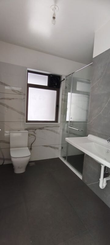 Bathroom in 4 BHK Apartment at The Terraces Apartment, Balewadi – for Rent