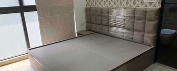 Room in 2 BHK Apartment at Lodha Vista, Lower Parel – for Rent