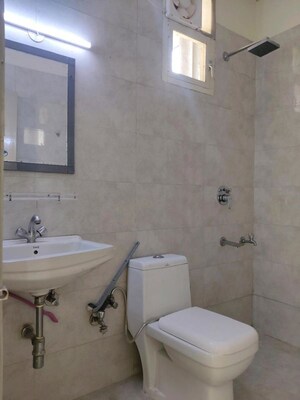 Bathroom in 2 BHK Builder Floor at Relaxo Apartment, Sector 46 – for Rent