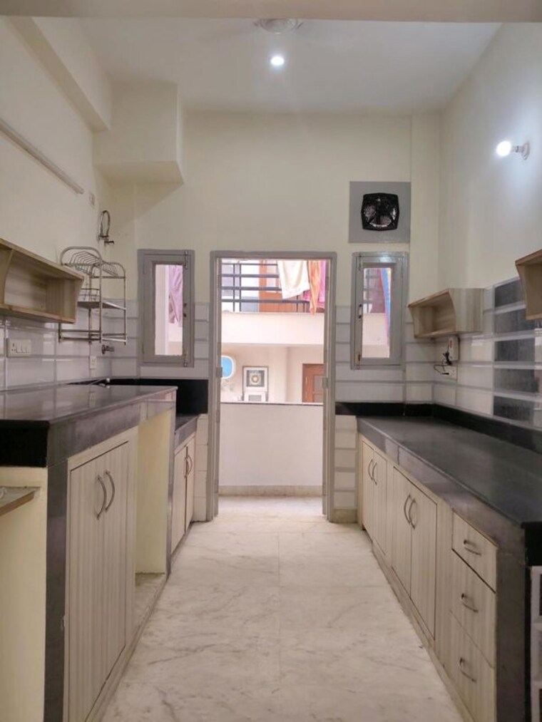 Kitchen, relaxo-apartment 2 Bedroom 207 Sq.Yd. Builder Floor In Sector 46 Gurgaon 9923290