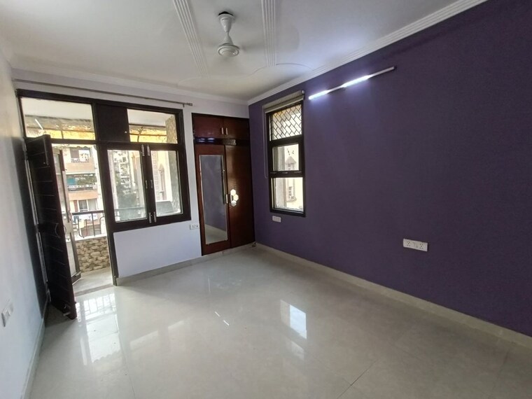 Room, sector 13 dwarka 3 Bedroom 1500 Sq.Ft. Apartment In Sector 13 Dwarka Delhi 10022225