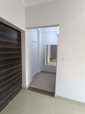 Room in 3 BHK Apartment at Sector 13 Dwarka – for Rent