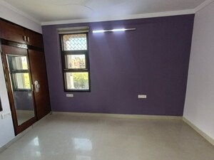 Room in 3 BHK Apartment at Sector 13 Dwarka – for Rent