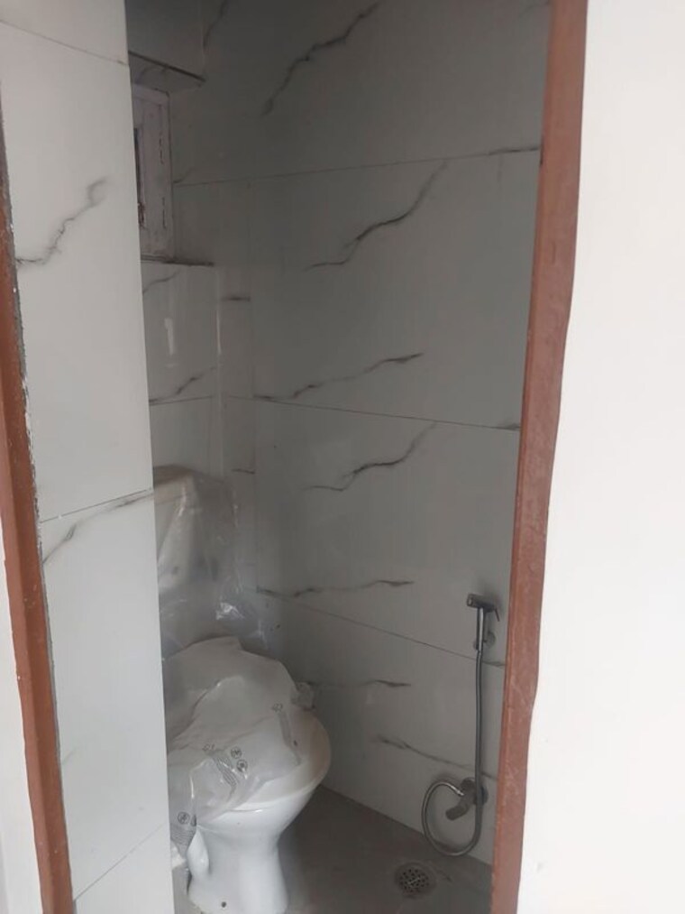 Other, sector 13 dwarka 3 Bedroom 1500 Sq.Ft. Apartment In Sector 13 Dwarka Delhi 10022225