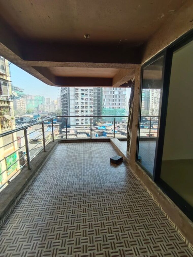 Balcony, mm-spectra 2 Bedroom 951 Sq.Ft. Apartment In Chembur Mumbai 10022229