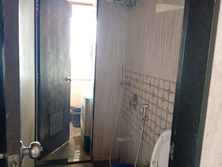 Bathroom, koldongri 1 Bedroom 500 Sq.Ft. Apartment In Koldongri Mumbai 10022234