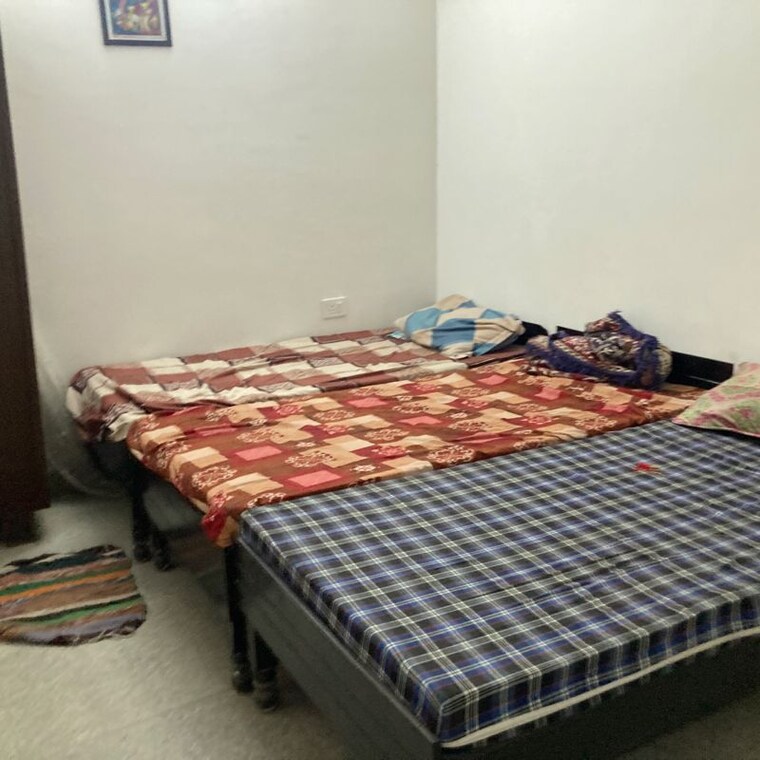 Bedroom, sector 131 Pg For Boys & Girls In Sector 131 10022250