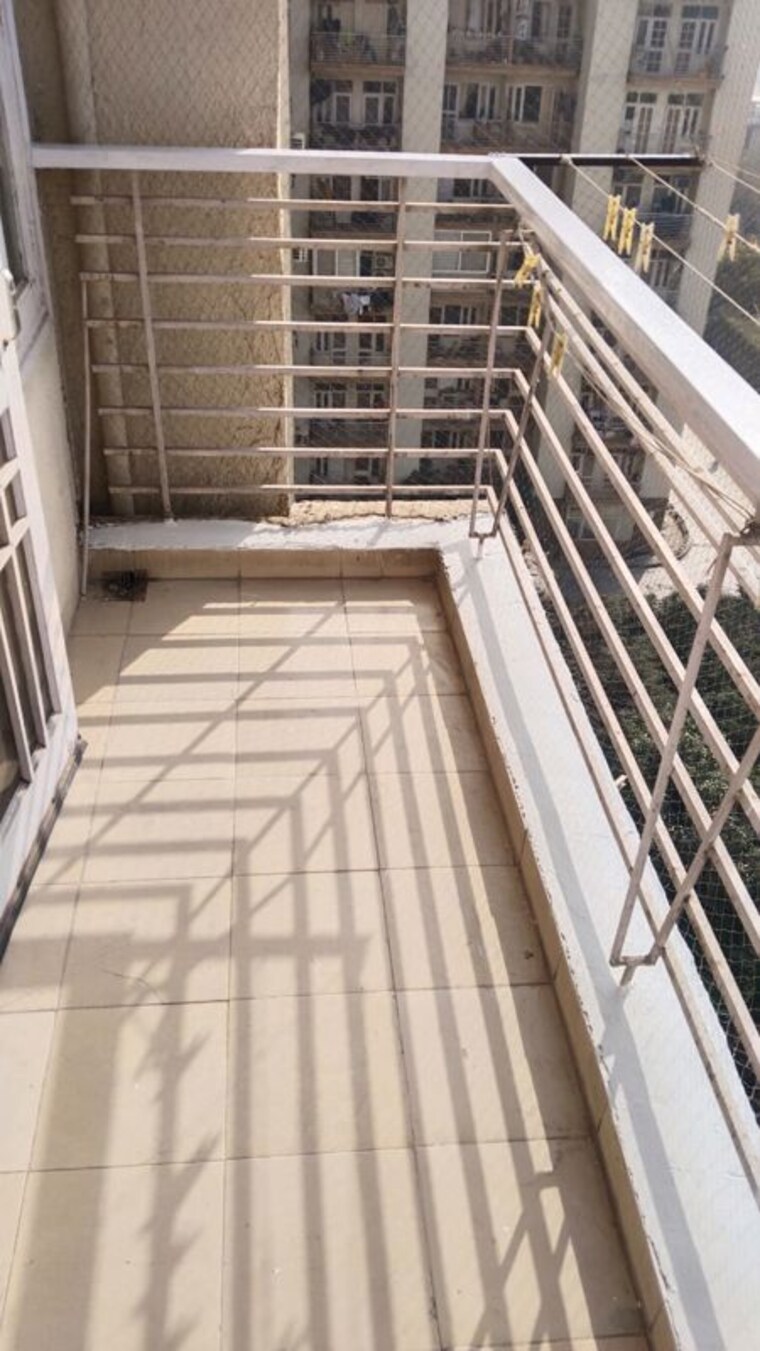Balcony, tulip-orange 3 Bedroom 1137 Sq.Ft. Apartment In Sector 70 Gurgaon 10022261