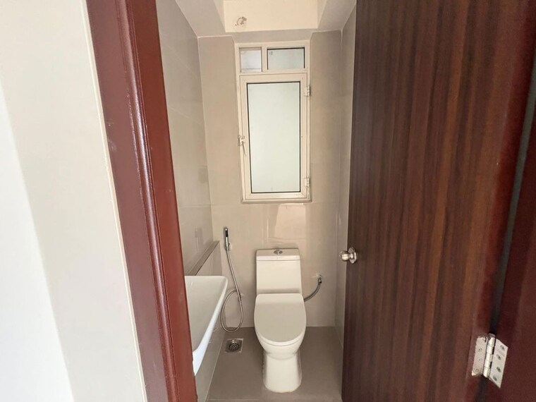 Bathroom, one-indiabulls-thane 1 Bedroom 464 Sq.Ft. Apartment In Pokhran Road No Two Thane 10022268