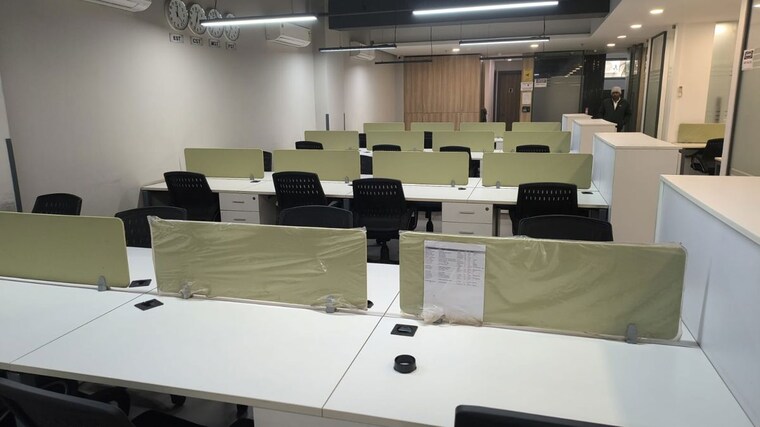 Team Area, sector 3 Commercial Office Space 1300 Sq.Ft. In Sector 3 Noida 10022136