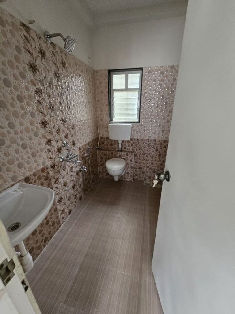 Bathroom, pimple saudagar 2 Bedroom 750 Sq.Ft. Apartment In Pimple Saudagar Pune 10022340