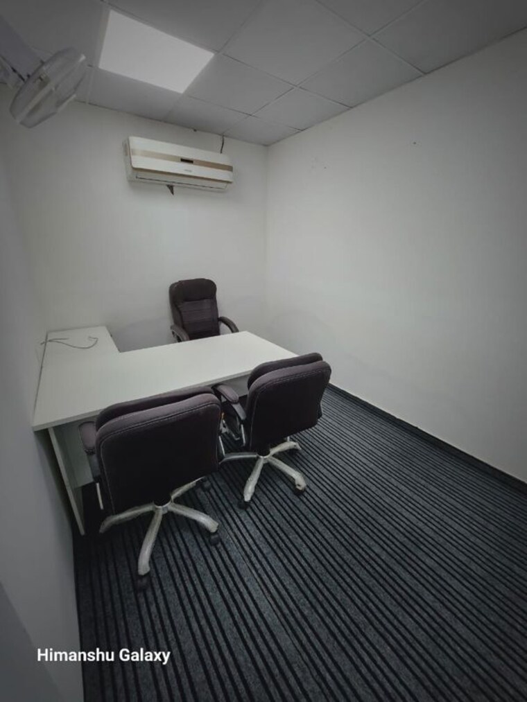 Team Area, sector 63 Commercial Office Space 1000 Sq.Ft. In Sector 63 Noida 10022342