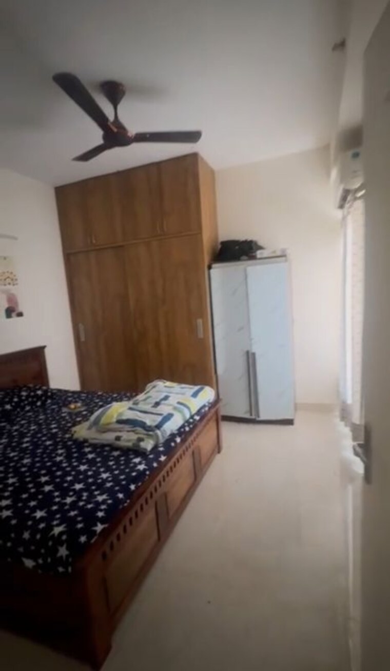 Bedroom, shree-vardhman-victoria 2 Bedroom 1350 Sq.Ft. Apartment In Sector 70 Gurgaon 10022351