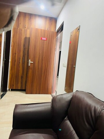 Furnished Amenities in 3 BHK Builder Floor at Raheja The Delhi Mall, Patel Nagar – for Rent