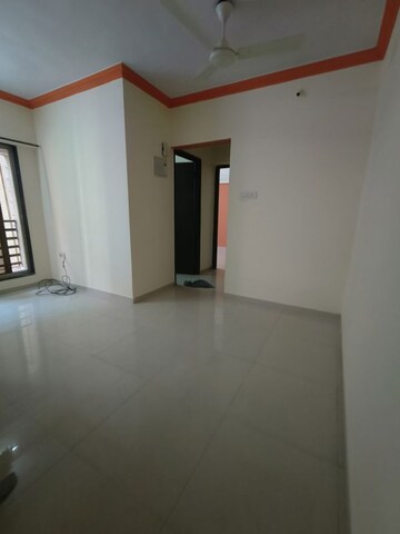 Room in 2 BHK Apartment at Bhatia Esspee Towers, Borivali East – for Rent