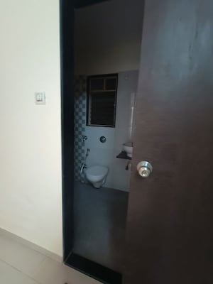 Furnished Amenities in 2 BHK Apartment at Bhatia Esspee Towers, Borivali East – for Rent