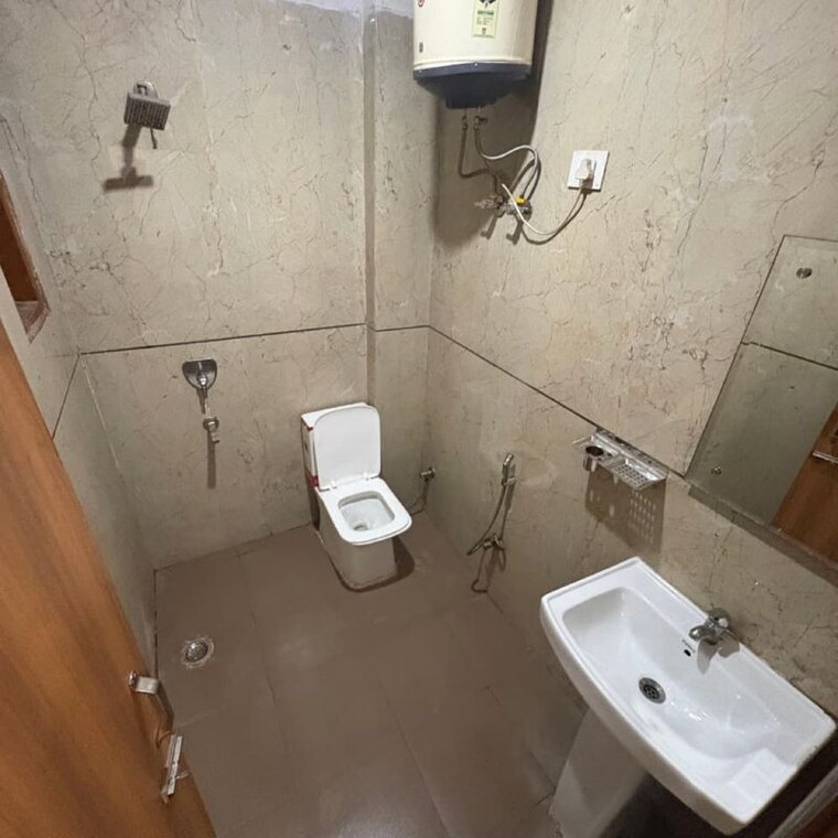 Bathroom, dlf-city-phase-iii Studio 320 Sq.Ft. Builder Floor In Dlf Cyber City Gurgaon 10022377