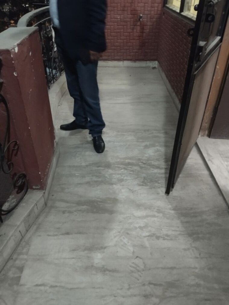  Parking, shakti khand 3 Bedroom 1350 Sq.Ft. Independent House In Shakti Khand Ghaziabad 10022378