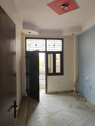 Room in 2 BHK Builder Floor at Vasundhara Sector 3 – for Sale