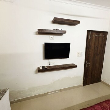 Furnished Amenities in 1 RK Builder Floor at DLF City Phase III, Dlf Cyber City – for Rent