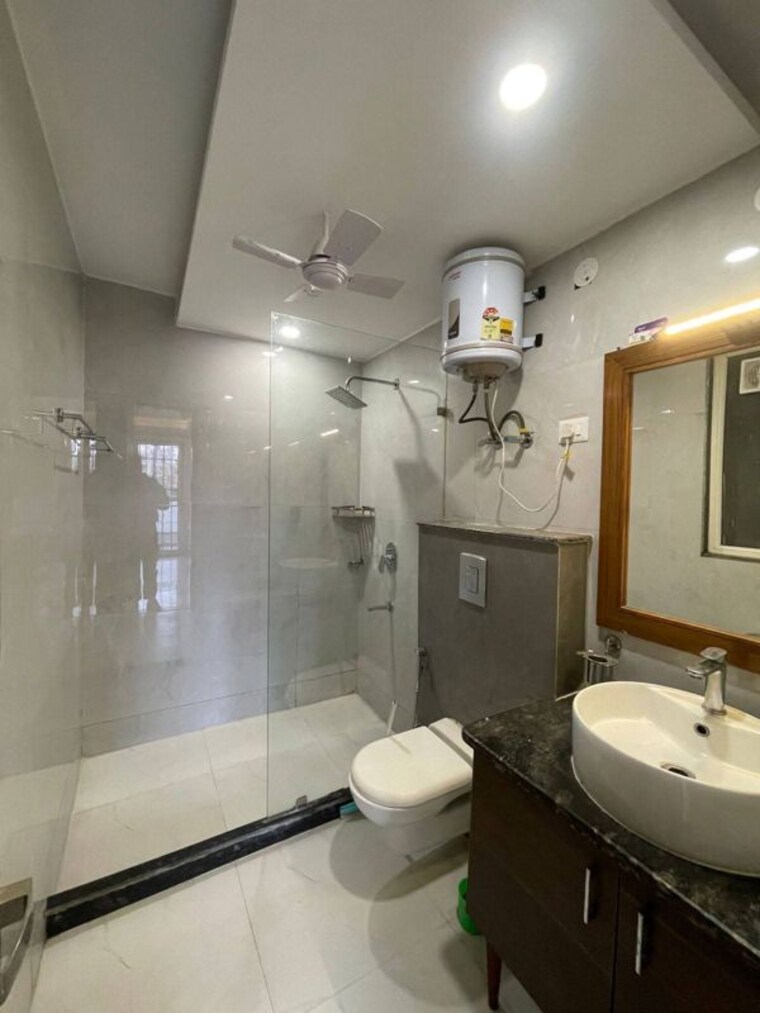Bathroom, sector 5 1 RK 556 Sq.Ft. Apartment In Sector 5 Gurgaon 10022387