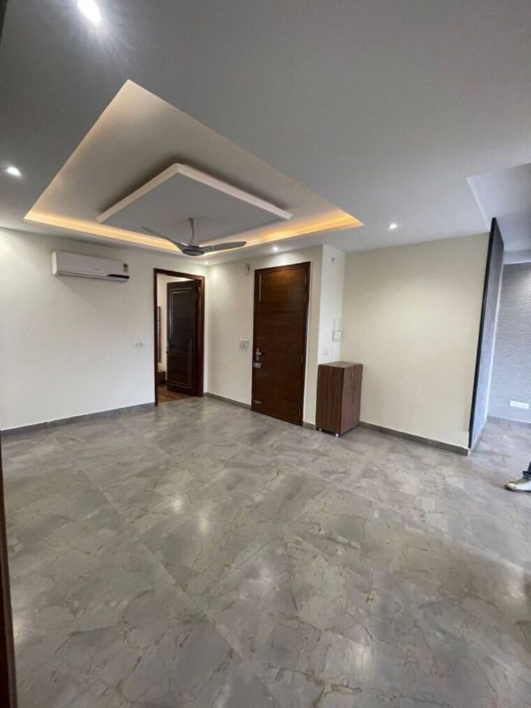 Room, sector 5 1 RK 556 Sq.Ft. Apartment In Sector 5 Gurgaon 10022387
