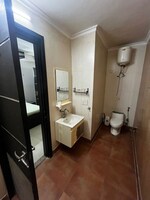 3 BHK 200 Sq.Yd. Builder Floor in East Of Kailash