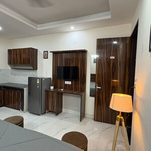 Team Area in 1 RK Builder Floor at DLF City Phase III, Dlf Cyber City – for Rent