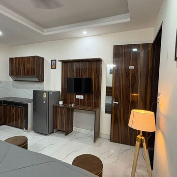 Team Area in 1 RK Builder Floor at DLF City Phase III, Dlf Cyber City – for Rent