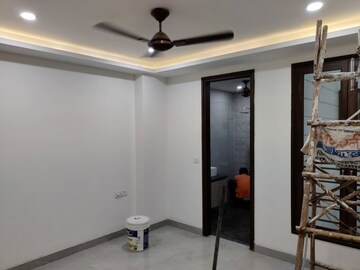 Room in 4 BHK Builder Floor at Sector 85 – for Sale