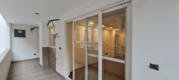 Room, parklands 3 Bedroom 250 Sq.Yd. Builder Floor In Sector 85 Faridabad 10022255