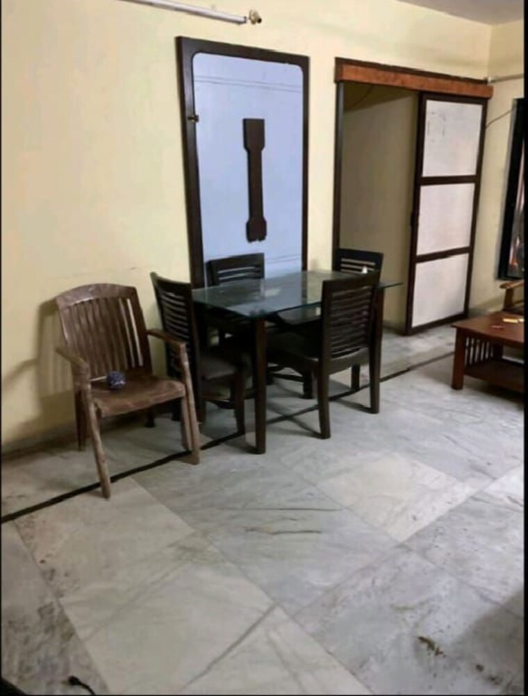 Gym, lake-palace 2 Bedroom 930 Sq.Ft. Apartment In Powai Mumbai 10022712