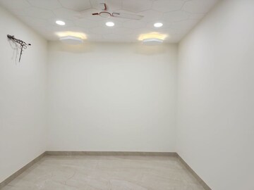 Room in 3 BHK Builder Floor at Parklands, Sector 85 – for Sale