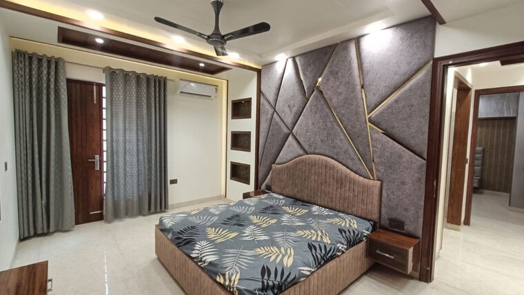 Bedroom, parklands 3 Bedroom 250 Sq.Yd. Builder Floor In Sector 85 Faridabad 10022201