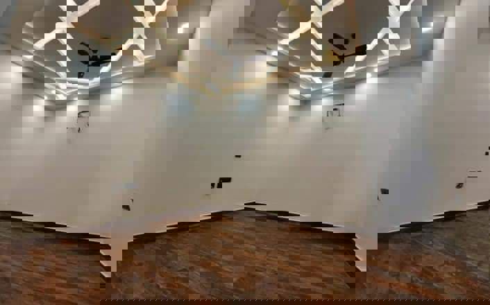 3 BHK + Servant Room 150 Sq.Yd. Builder Floor in Puri Kohinoor