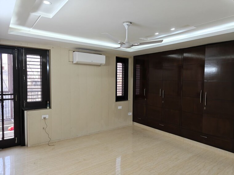 Master Bedroom, model town 3 4 Bedroom 361 Sq.Yd. Builder Floor In Model Town 3 Delhi 10022917
