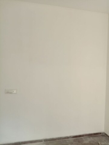 Furnished Amenities in 3 BHK Apartment at Mahagun Mywoods III, Sector 16c Greater Noida – for Rent