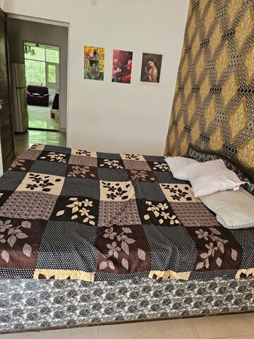 Bedroom in 2 BHK Apartment at Dayanand Colony – for Rent