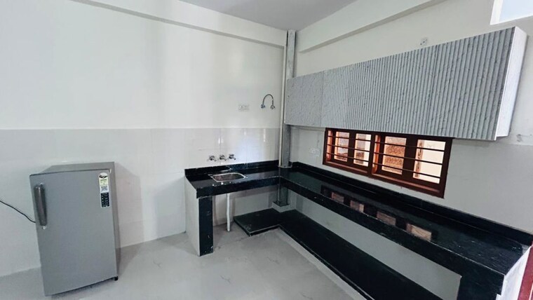 Kitchen, saket-kunj-sahibabad 3 Bedroom 200 Sq.Yd. Apartment In Rajendra Nagar Sector 5 Ghaziabad 10023121