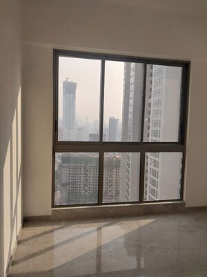Room in 2 BHK Apartment at Prestige Jasdan Classic, Mahalaxmi – for Rent