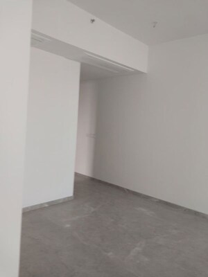 Room in 2 BHK Apartment at Prestige Jasdan Classic, Mahalaxmi – for Rent