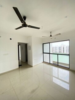 1 BHK Apartment For Rent in Lodha Downtown