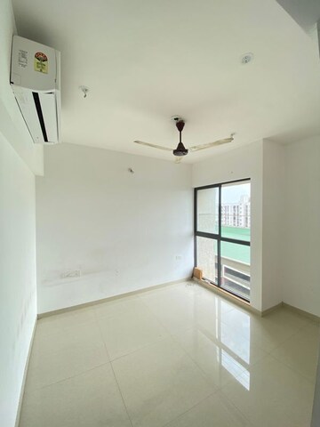 Bedroom in 1 BHK Apartment at Lodha Downtown, Dombivli East – for Rent