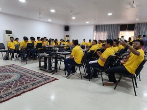  Shop For Rent in Dosti West County, Balkum Pada